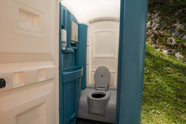 Best High-end porta potty rental  in Highland Park, IL