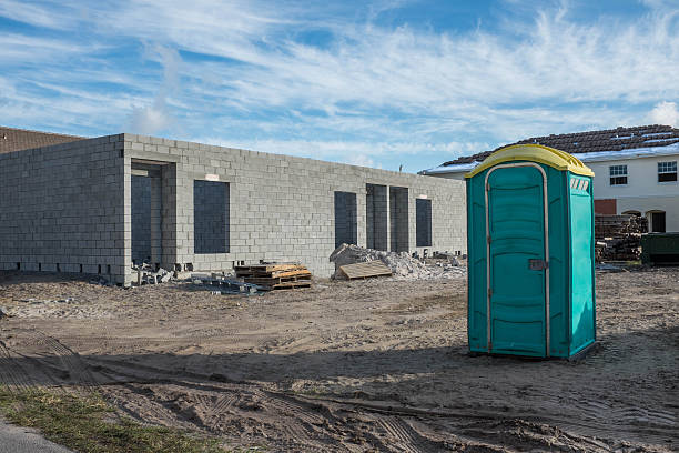 Best Porta potty rental near me  in Highland Park, IL